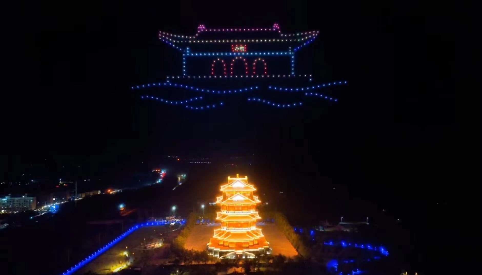 無(wú)人機(jī)培訓(xùn)，無(wú)人機(jī)考證，無(wú)人機(jī)飛行表演就找新疆保華潤(rùn)天！