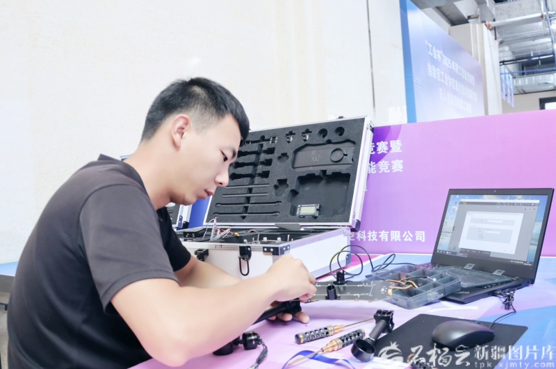 自治區(qū)工業(yè)和信息化技能競賽（無人機(jī)裝調(diào)檢修工）總決賽舉行