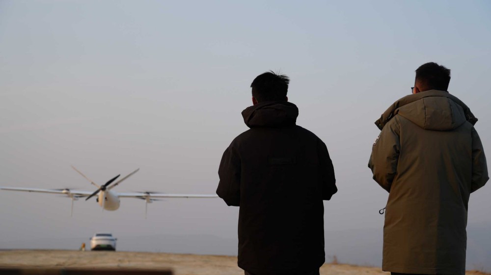 新疆無人機 “駕照”:CAAC 權(quán)威認(rèn)證下的保華潤天專業(yè)培訓(xùn)引領(lǐng)之路